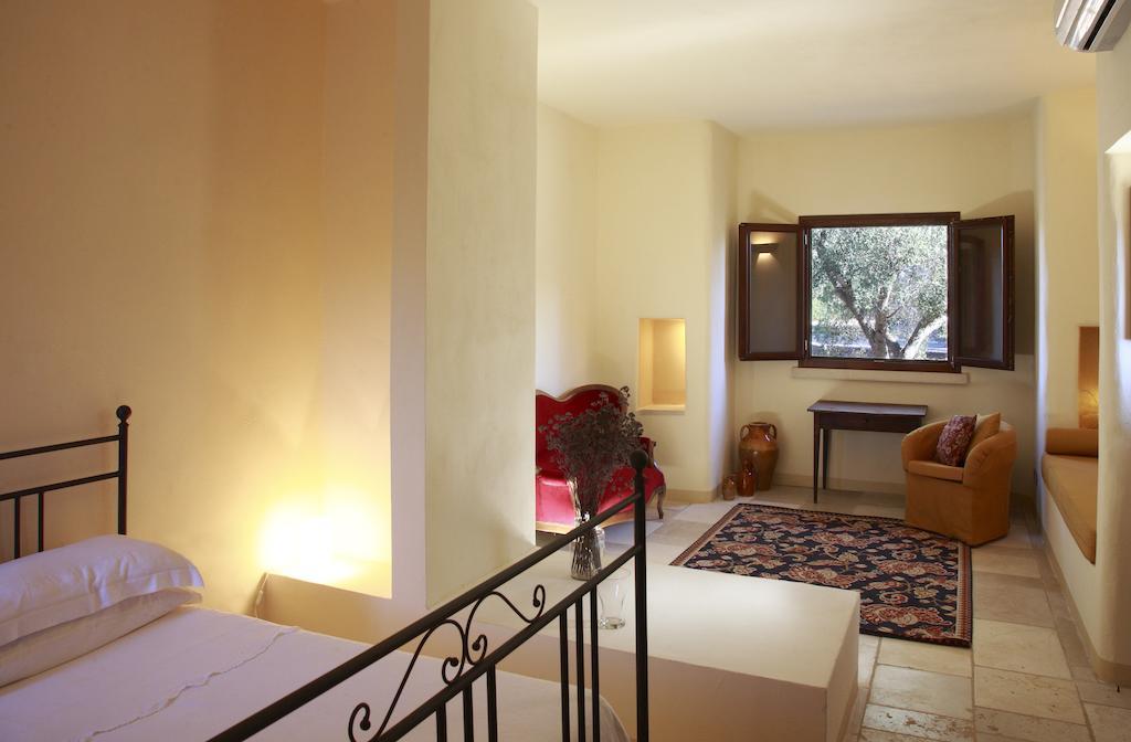 Santa Maria Del Morige Relais Villa Галатоне Стая снимка