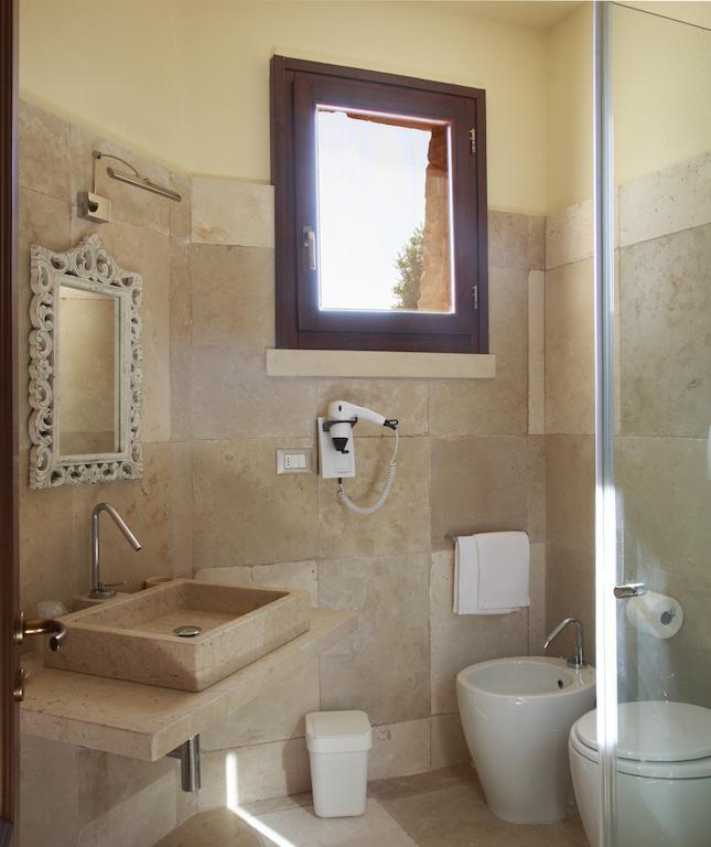Santa Maria Del Morige Relais Villa Галатоне Стая снимка